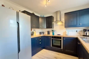 Cornwall holiday cottage Harlyn kitchen area gallery